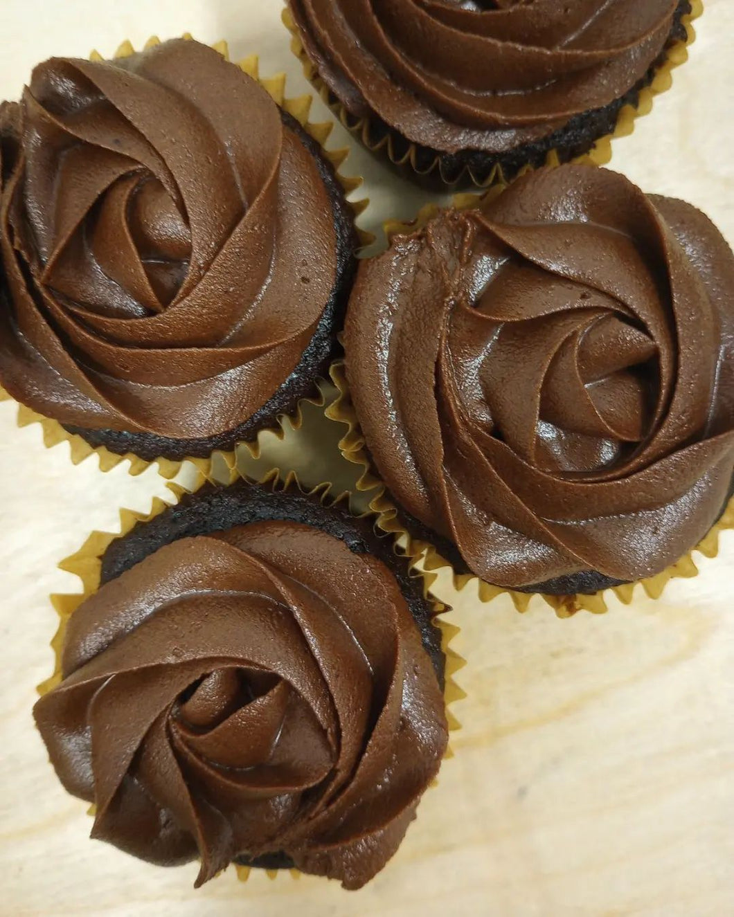 Chocolate Cupcakes with Chocolate or Vanilla Frosting (6-pk) with or without Sprinkles (dye-free)