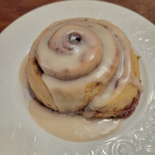 Load image into Gallery viewer, Cinnamon Rolls (4 pks)
