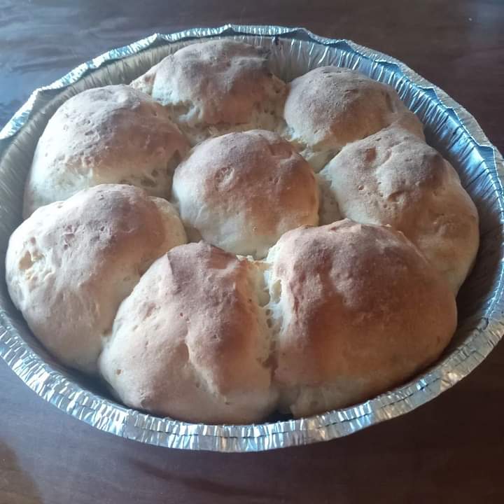 Pull-Apart Yeasted Rolls (8-pack)